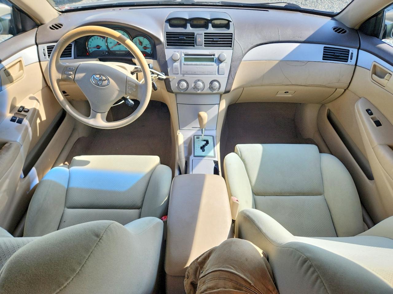 2004 TOYOTA CAMRY SOLARA SE photo 15
