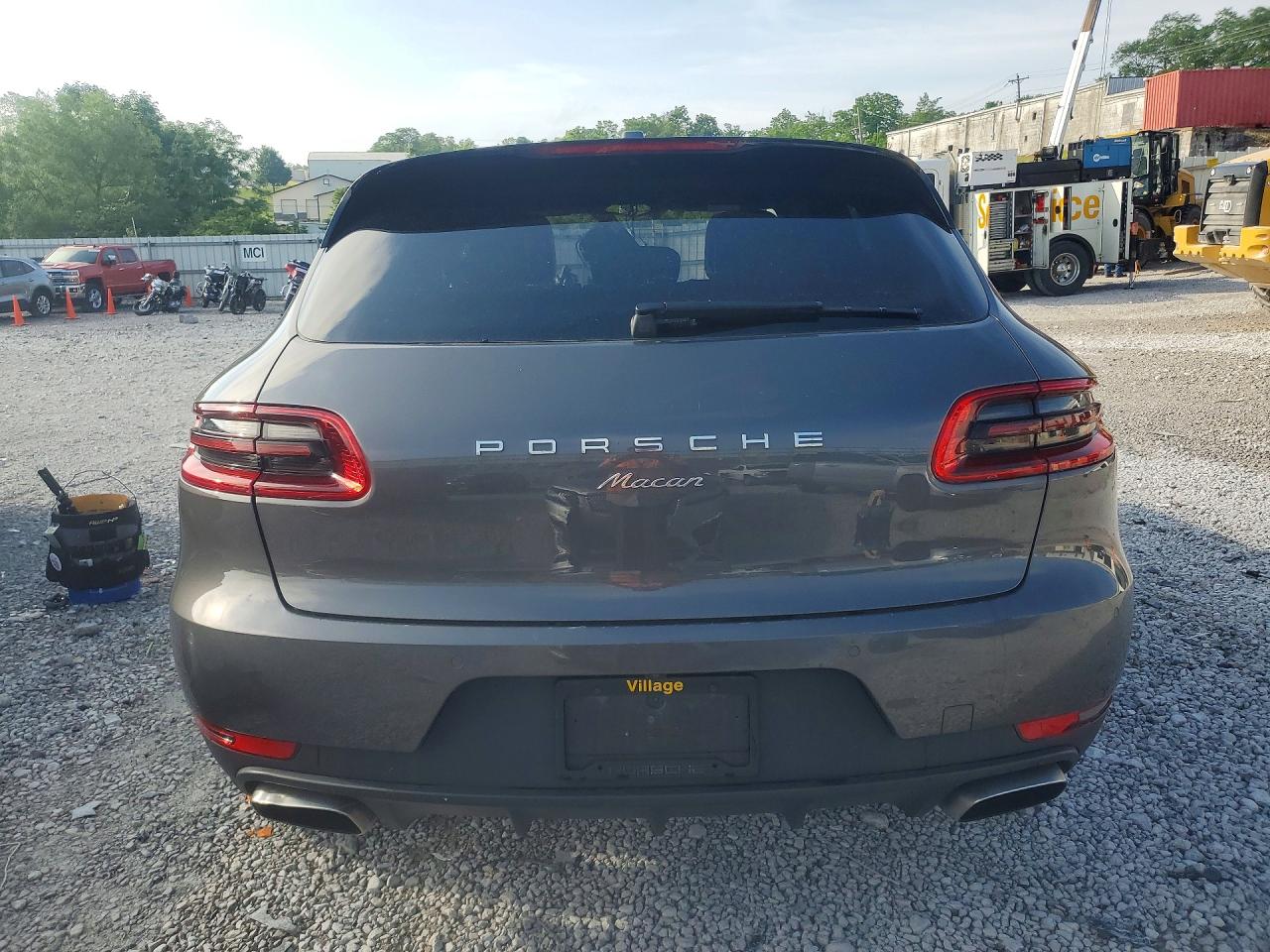 2018 PORSCHE MACAN photo 16