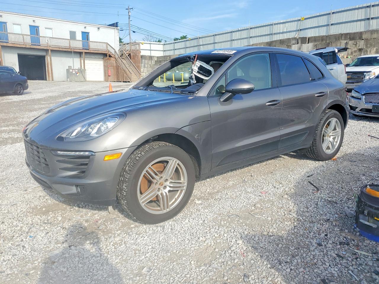 2018 PORSCHE MACAN