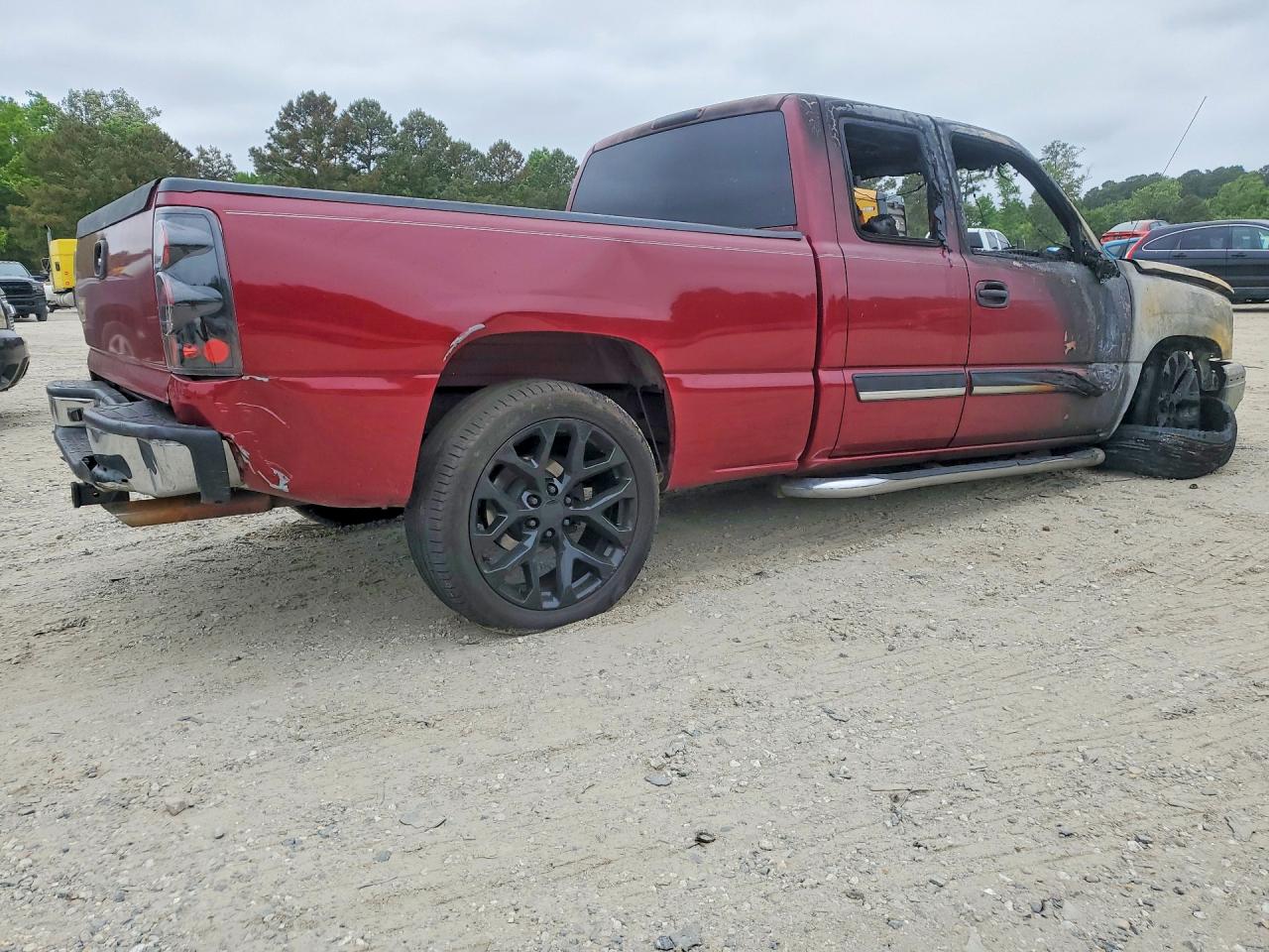 2004 CHEVROLET SILVERADO C1500 photo 5