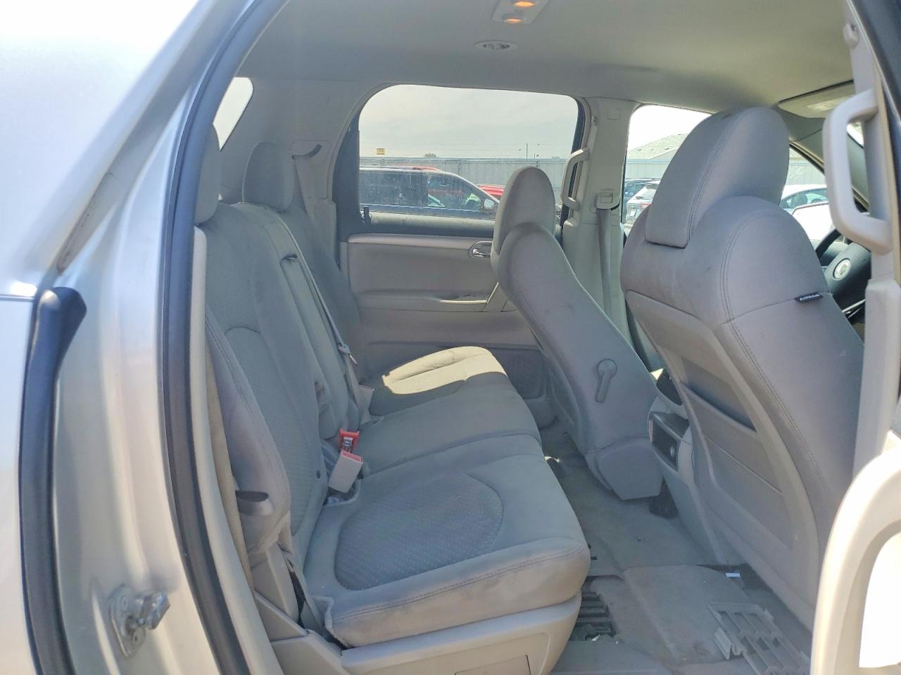 2009 SATURN OUTLOOK XE photo 21