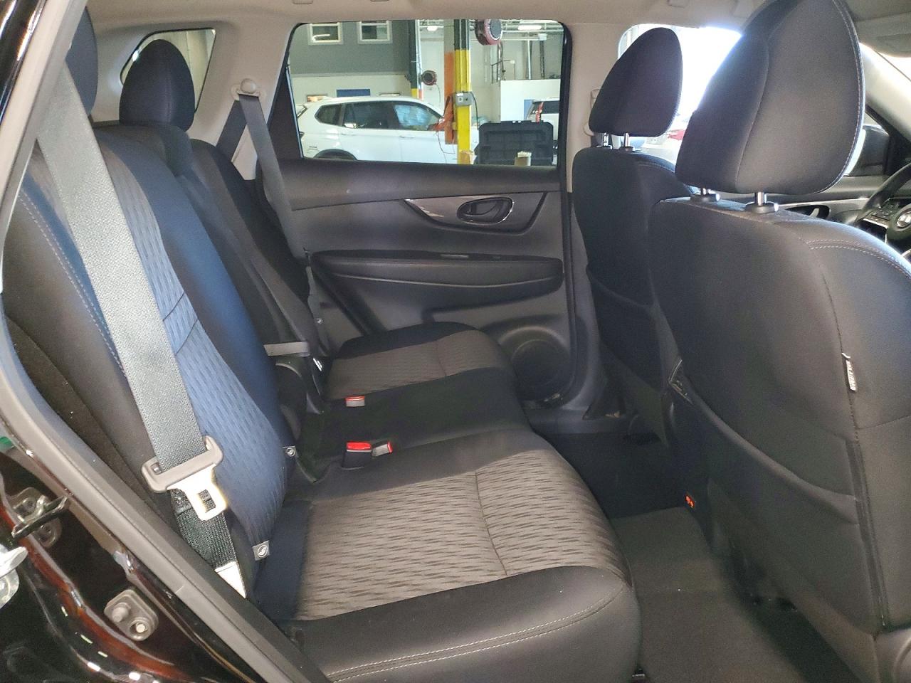 2020 NISS ROGUE S photo 31