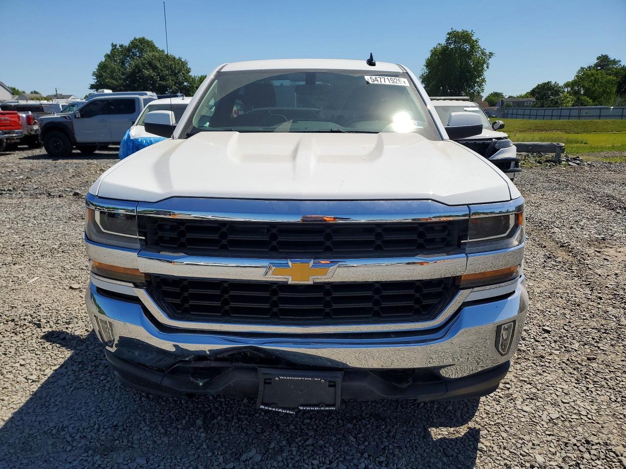 2017 CHEVROLET SILVERADO K1500 LT photo 9