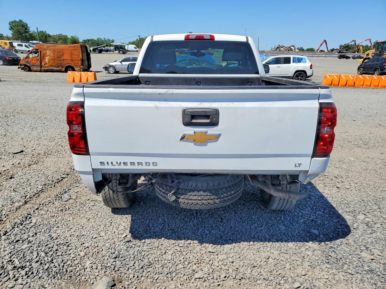 2017 CHEVROLET SILVERADO K1500 LT photo 11