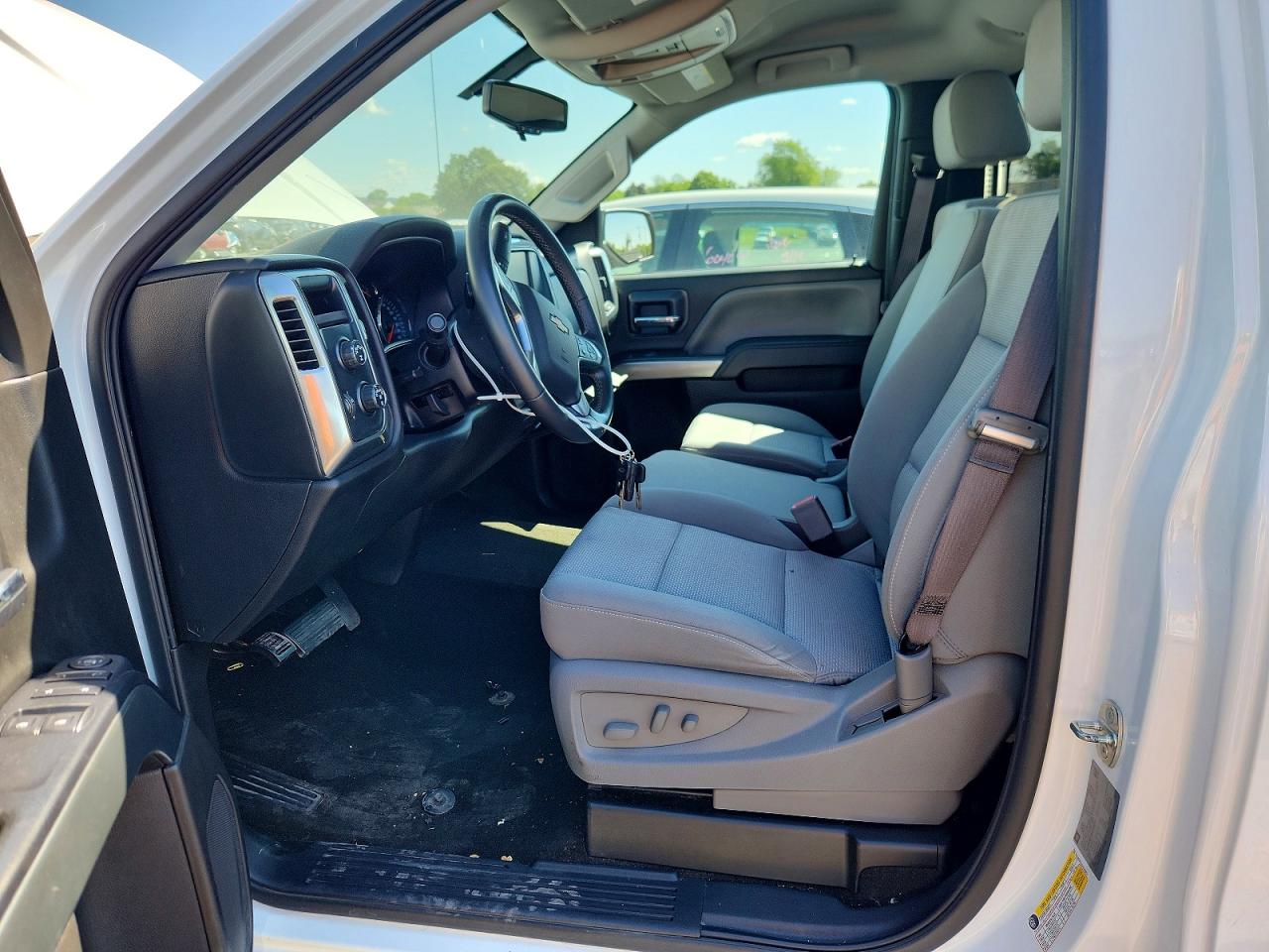 2017 CHEVROLET SILVERADO K1500 LT photo 13