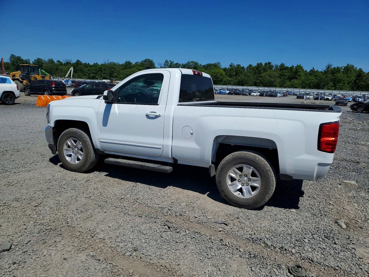 2017 CHEVROLET SILVERADO K1500 LT photo 3
