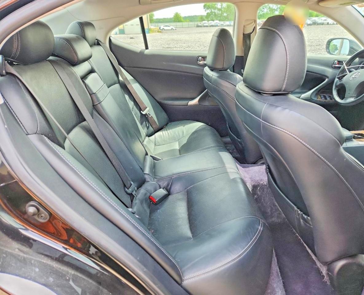 2010 LEXUS IS 250 photo 19