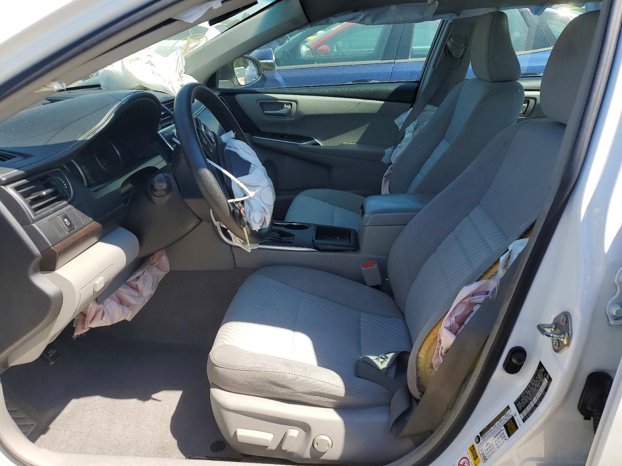 2017 TOYOTA CAMRY LE photo 13
