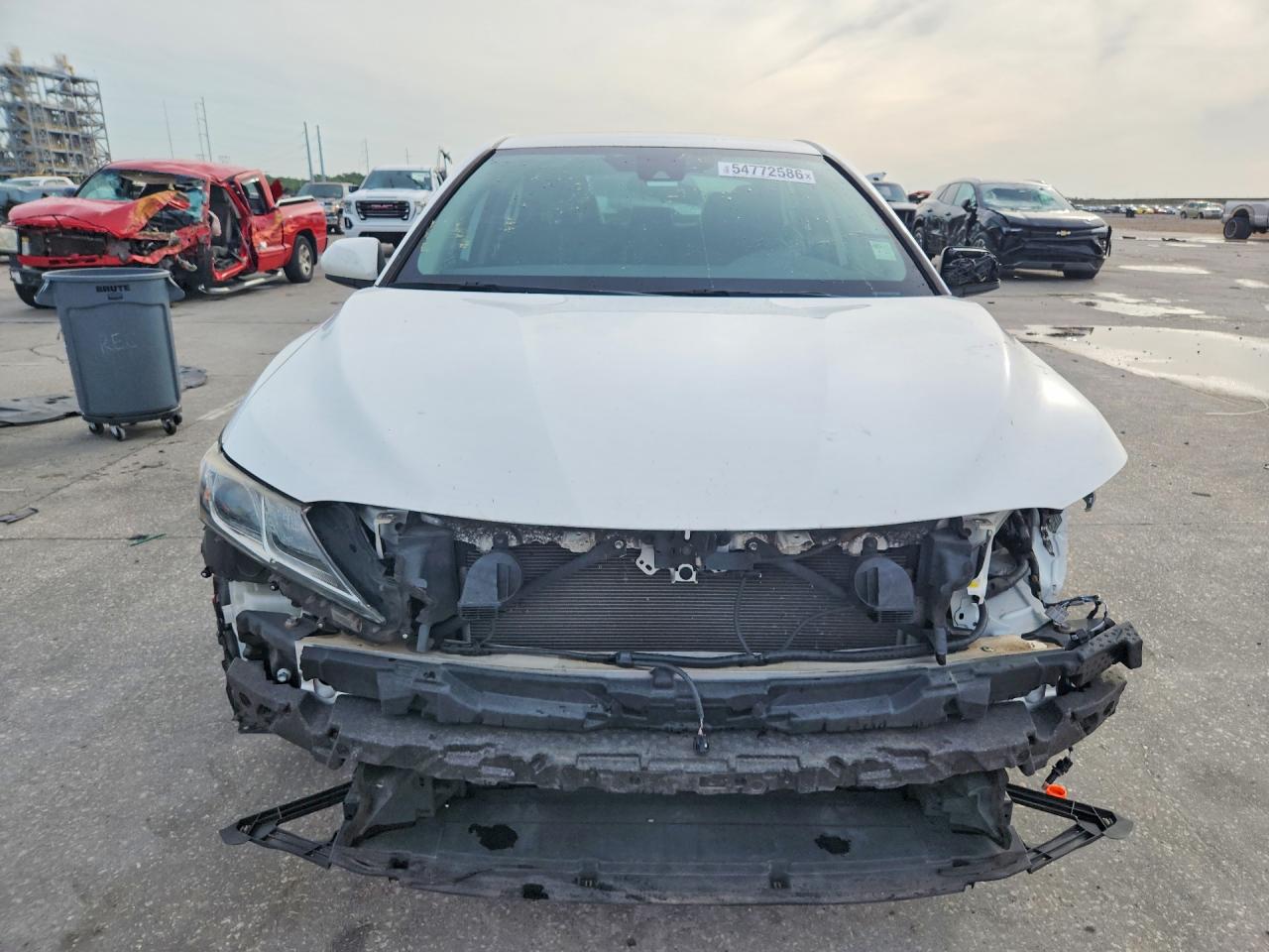 2019 TOYOTA CAMRY SE photo 9