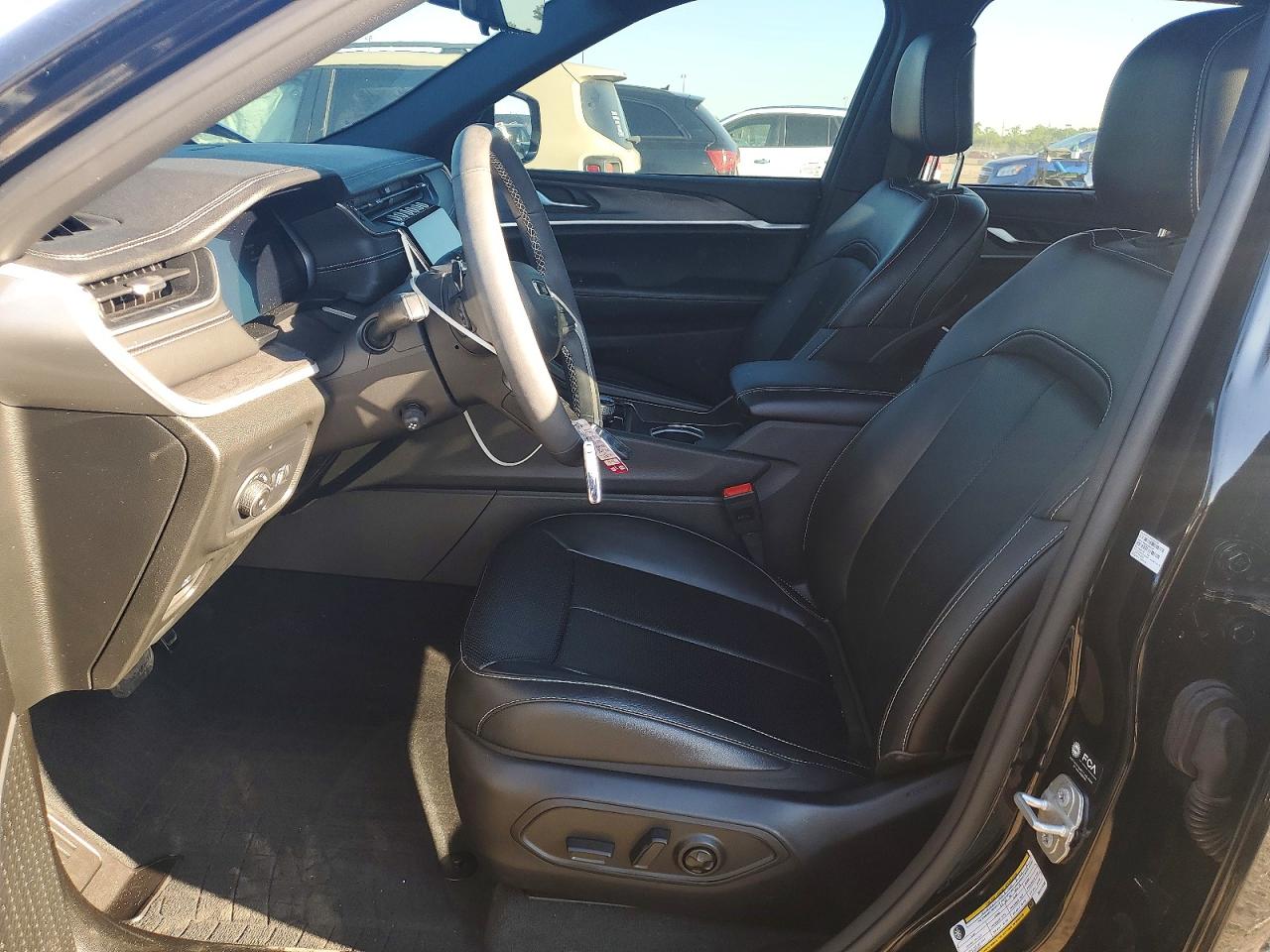 2024 JEEP GRAND CHEROKEE LIMITED photo 13
