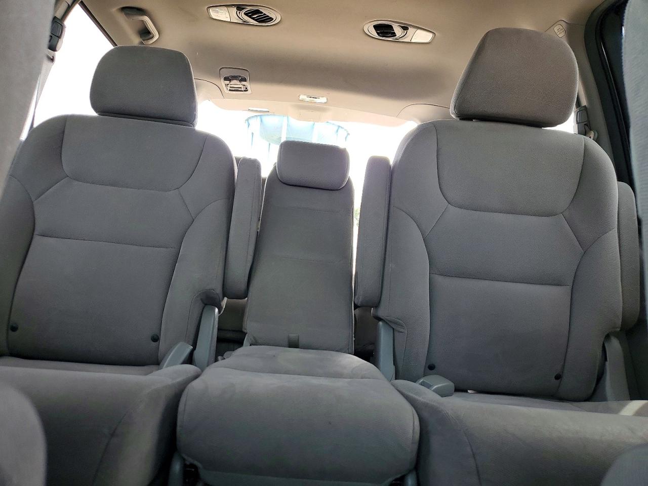 2010 HONDA ODYSSEY EX photo 19