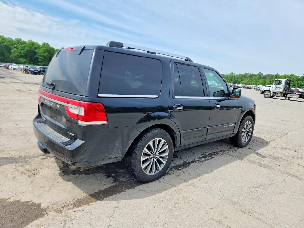 2015 LINCOLN NAVIGATOR photo 5
