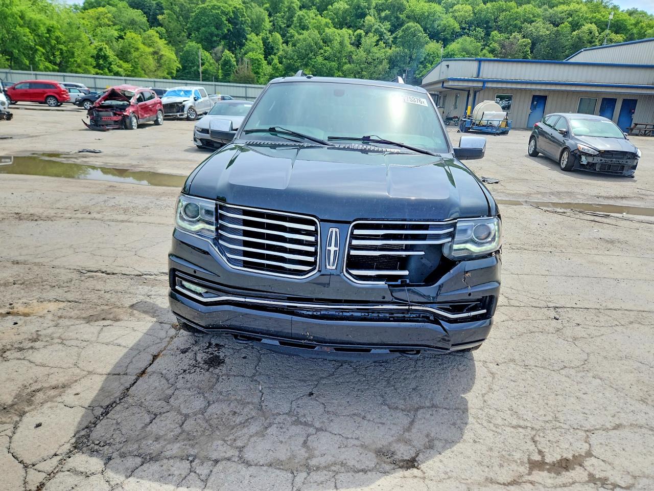 2015 LINCOLN NAVIGATOR photo 9