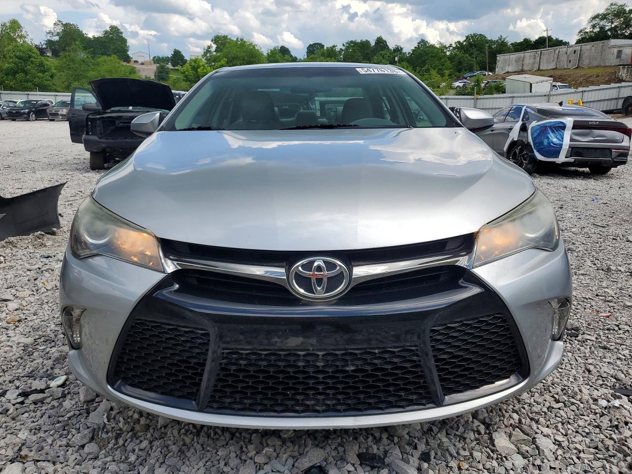 2016 TOYOTA CAMRY SE photo 13