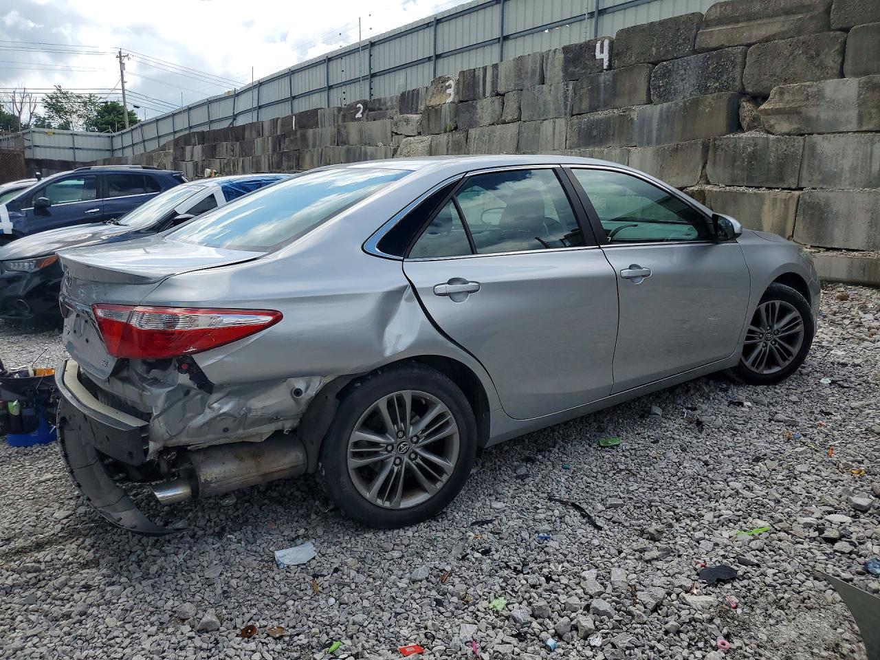2016 TOYOTA CAMRY SE photo 7