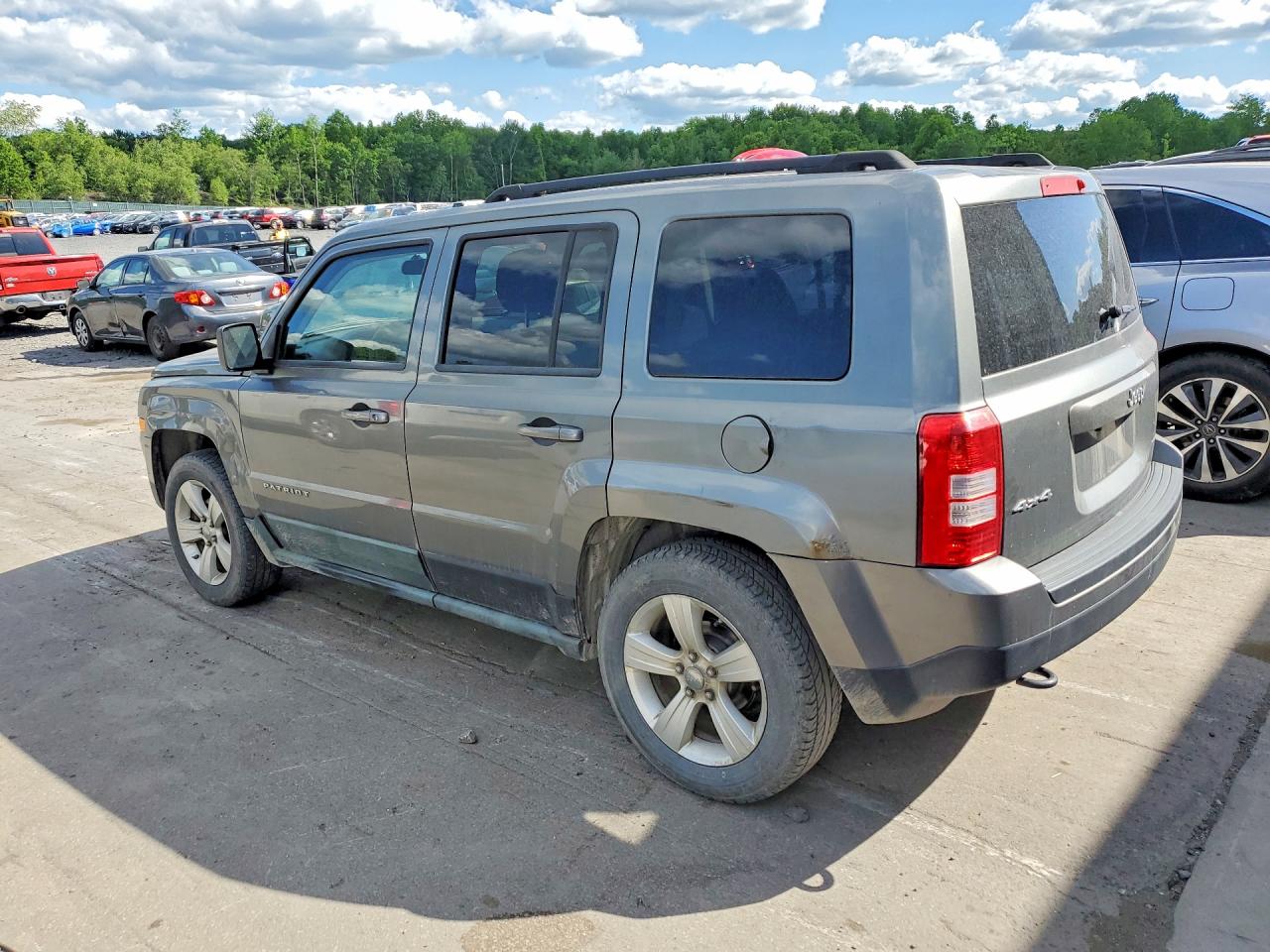 2012 JEEP PATRIOT SPORT photo 4