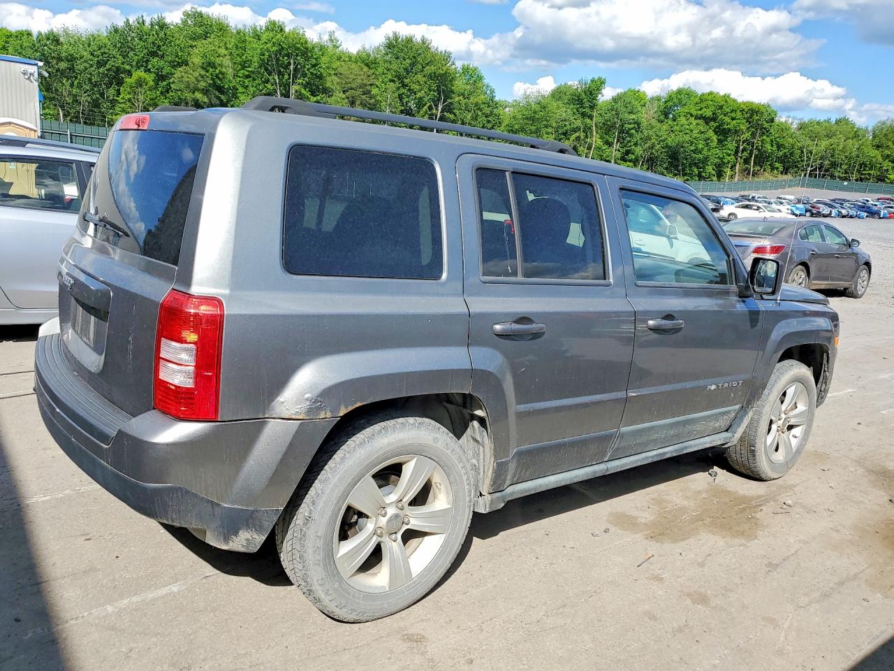 2012 JEEP PATRIOT SPORT photo 7
