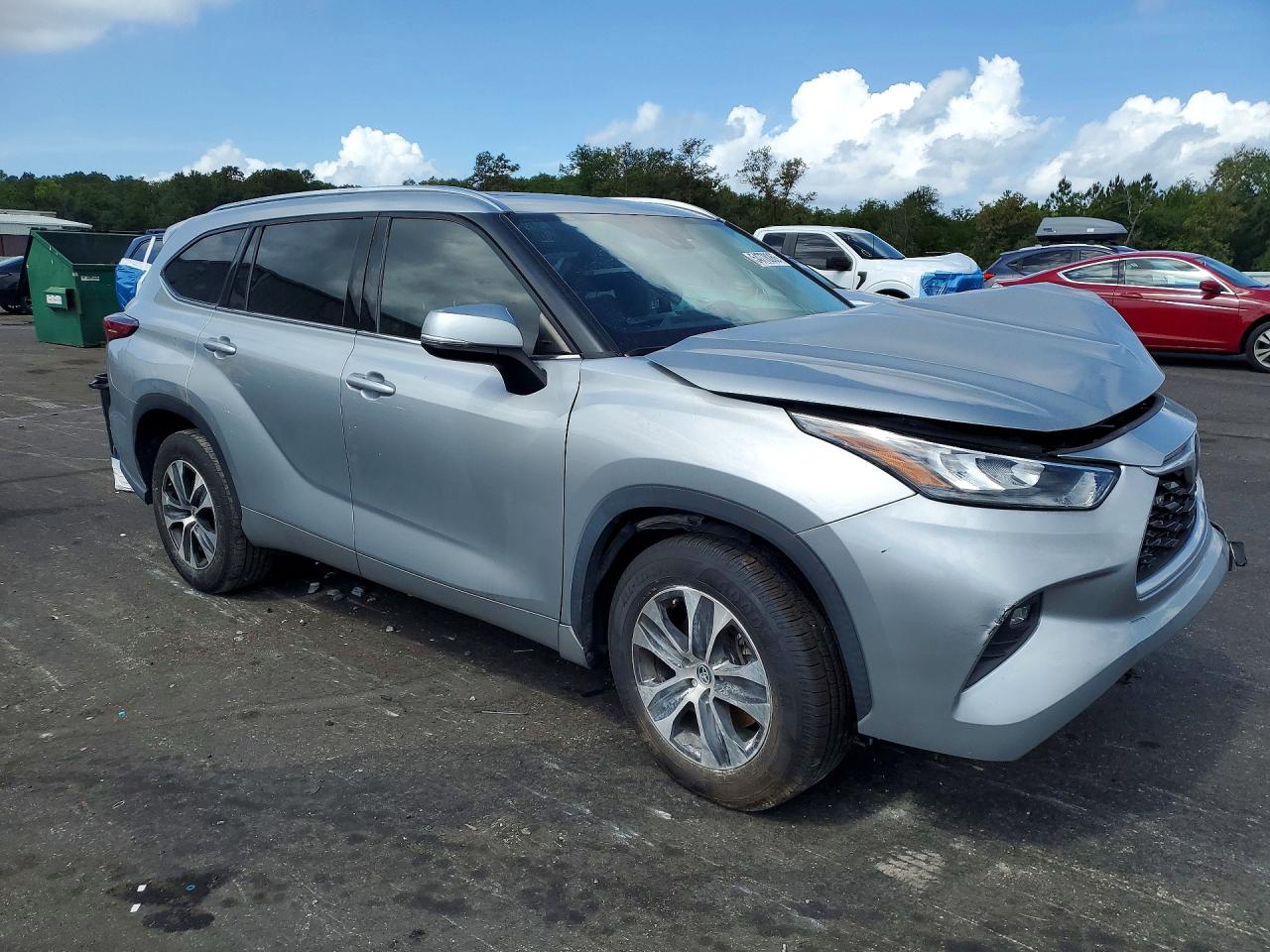 2020 TOYOTA HIGHLANDER XLE photo 7