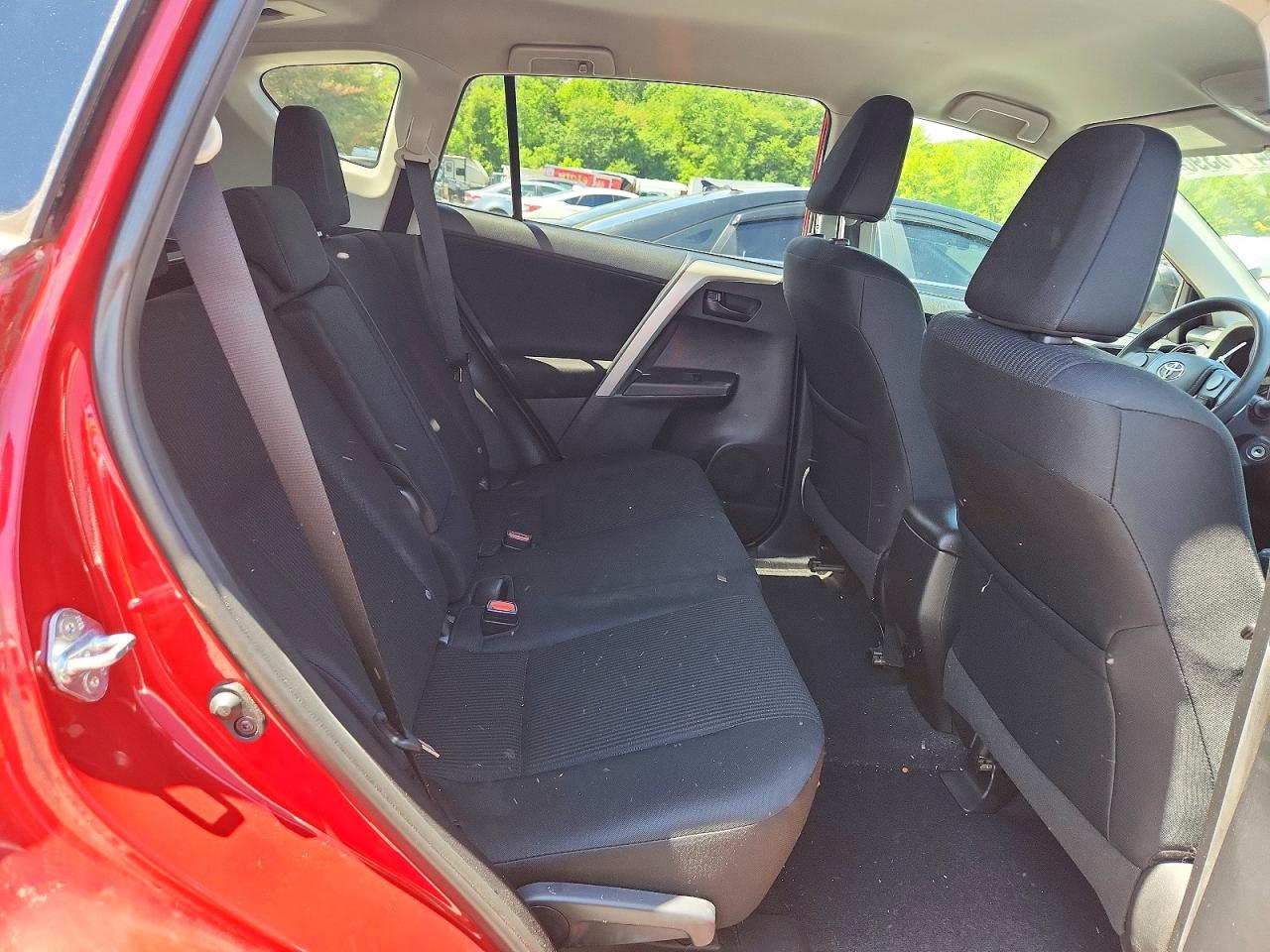 2016 TOYOTA RAV4 LE photo 31