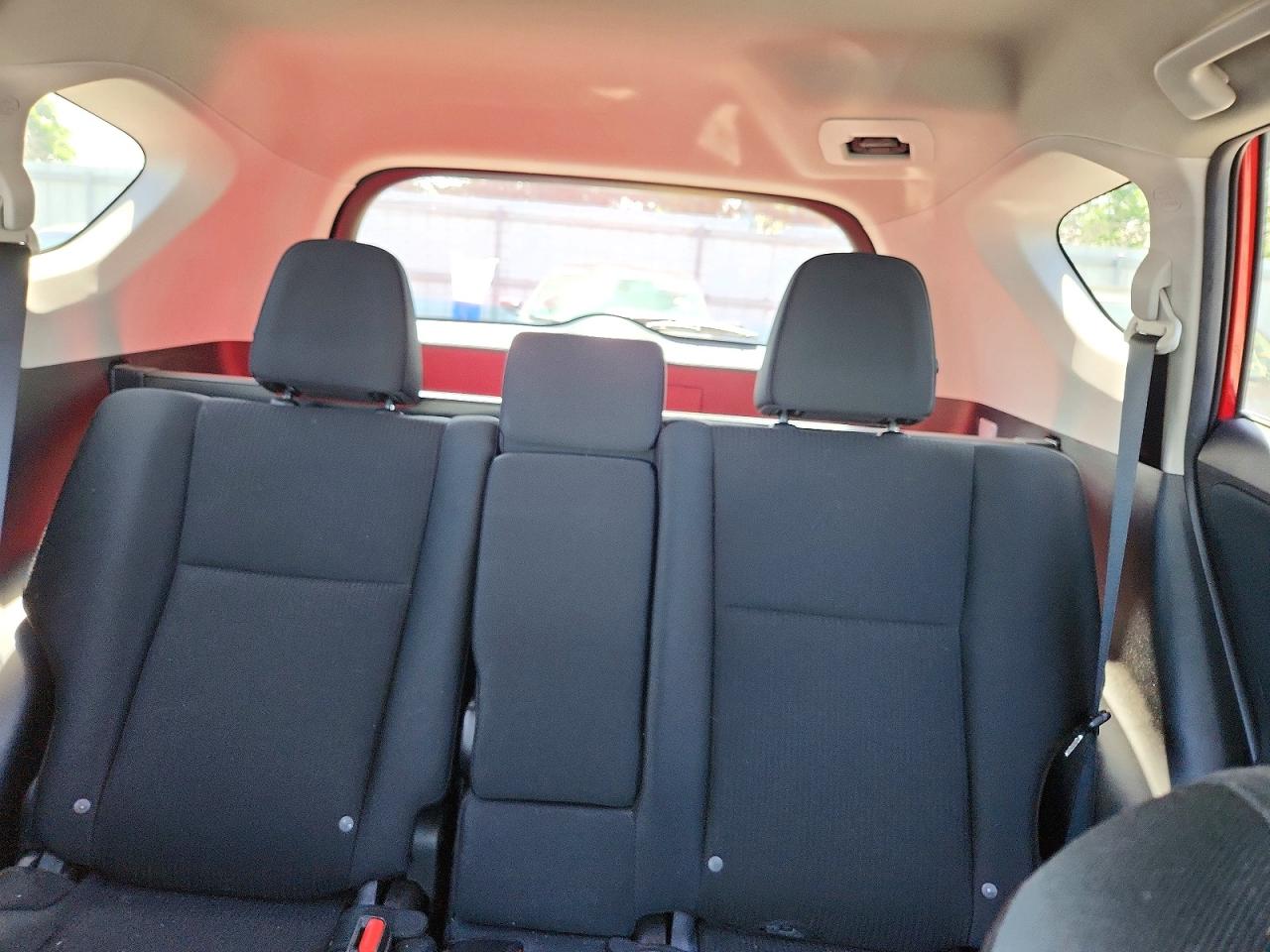 2016 TOYOTA RAV4 LE photo 28