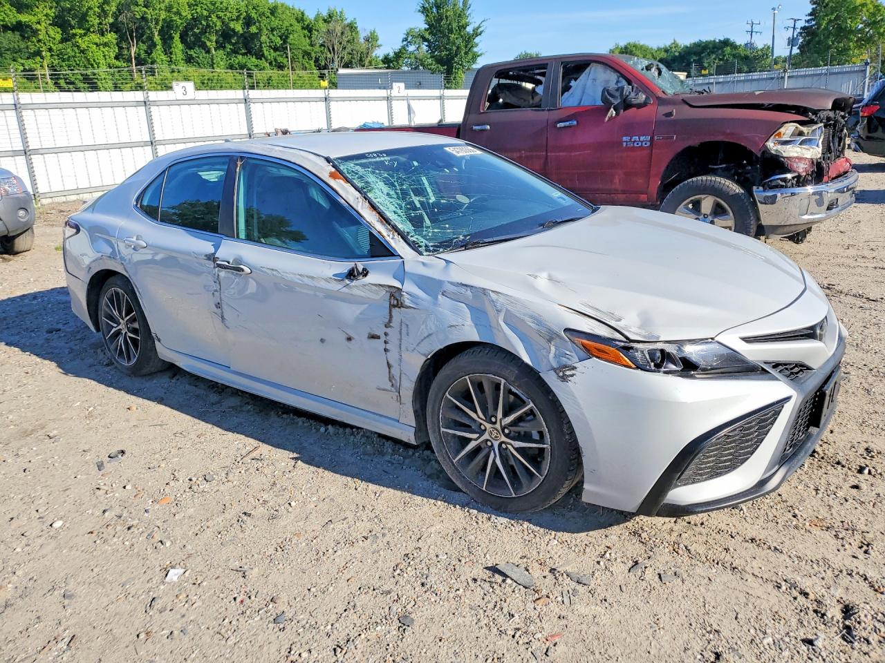 2022 TOYOTA CAMRY SE photo 7