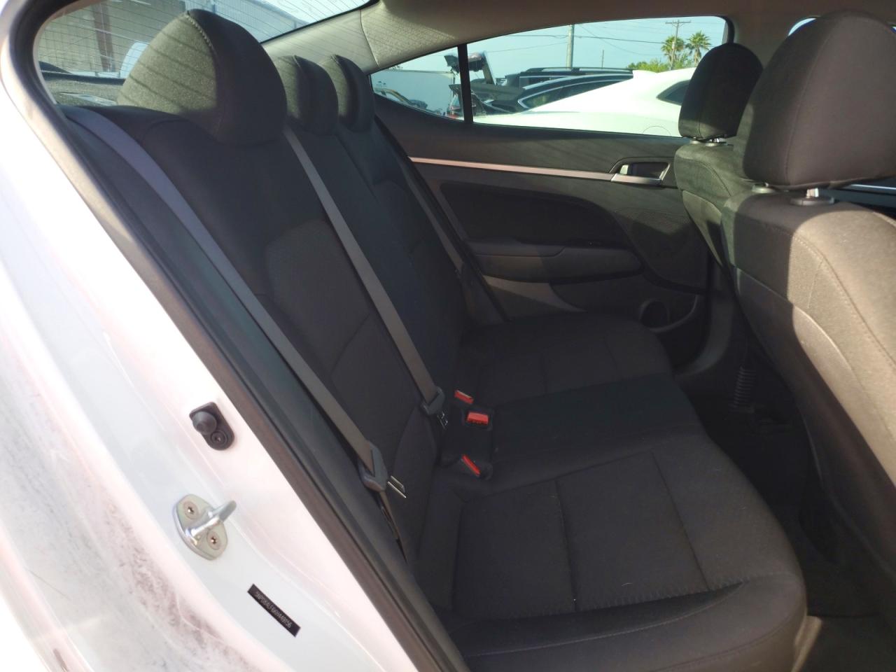2019 HYUNDAI ELANTRA SEL photo 19