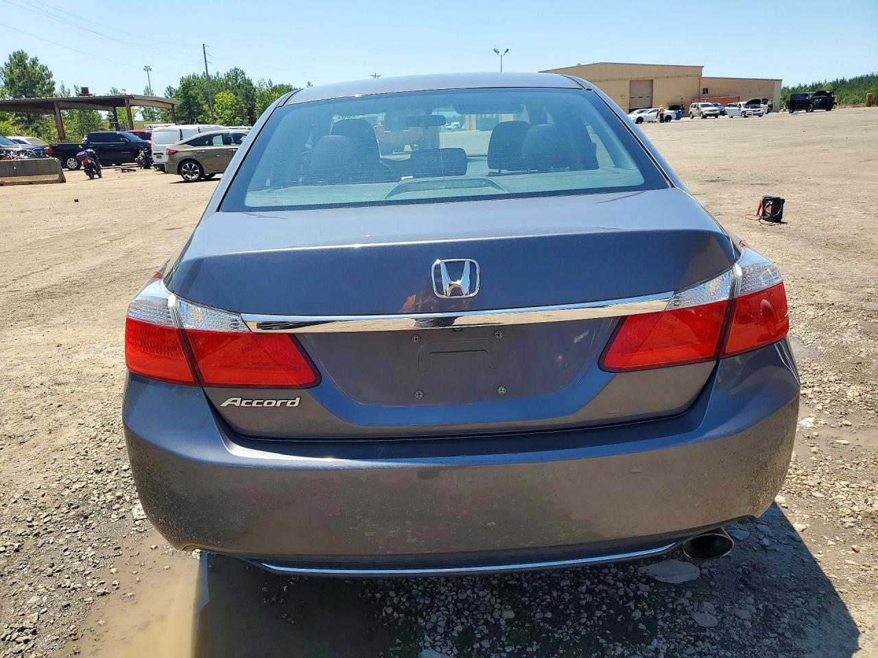 2015 HONDA ACCORD LX photo 11