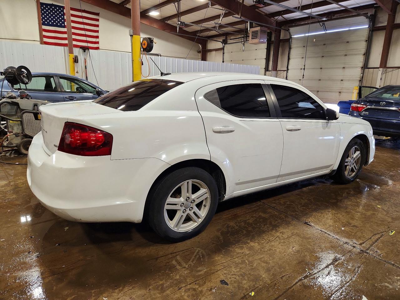 2012 DODGE AVENGER SXT photo 7