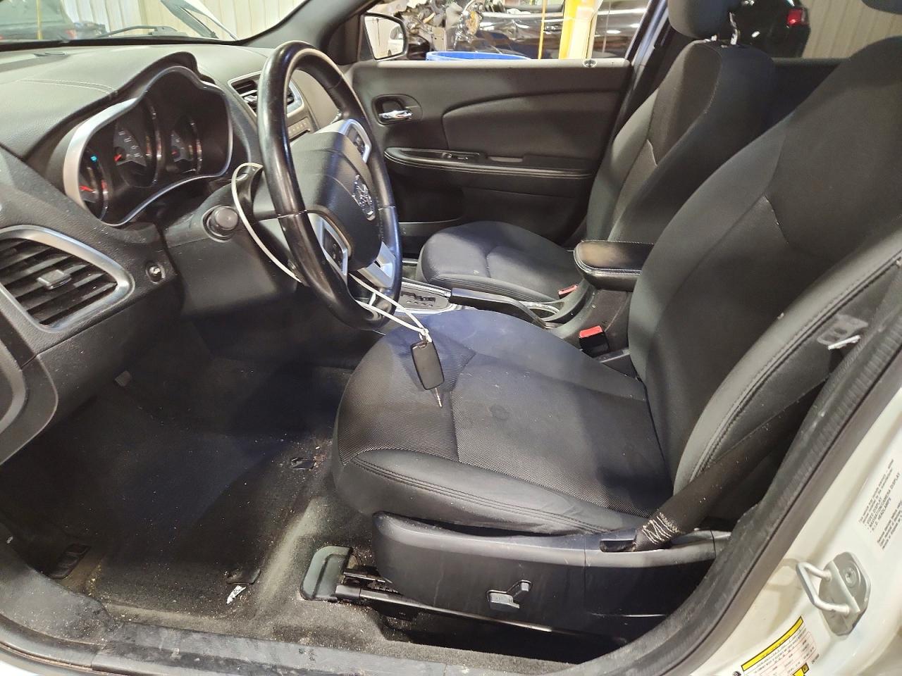 2012 DODGE AVENGER SXT photo 19