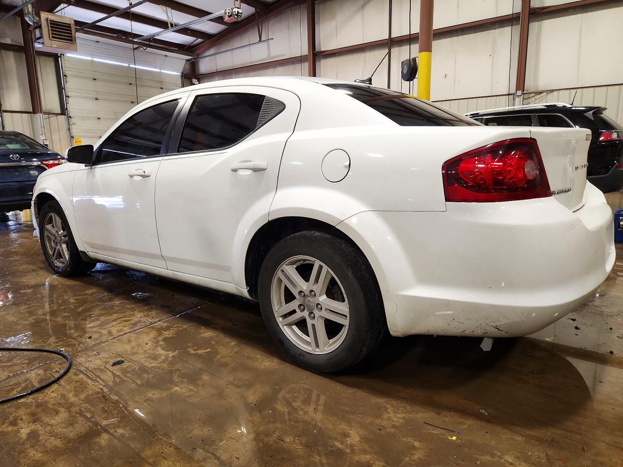 2012 DODGE AVENGER SXT photo 4