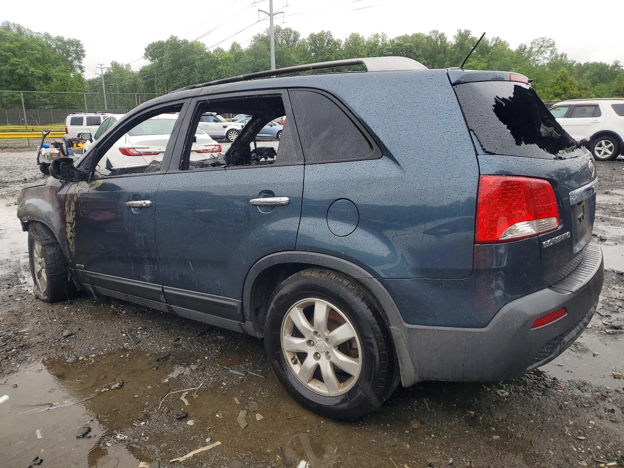 2011 KIA SORENTO LX photo 2