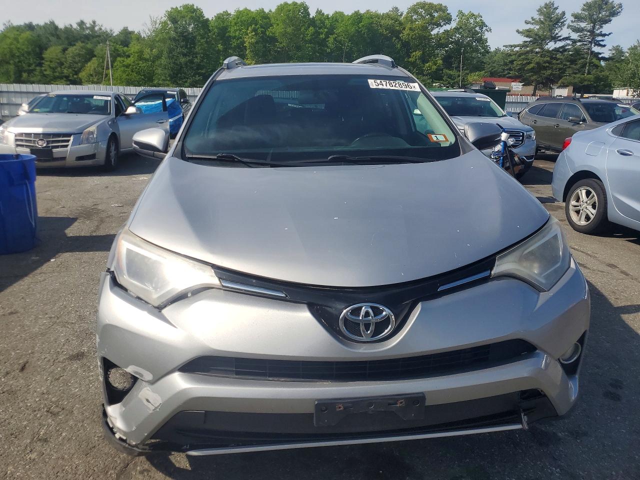 2016 TOYOTA RAV4 XLE photo 5