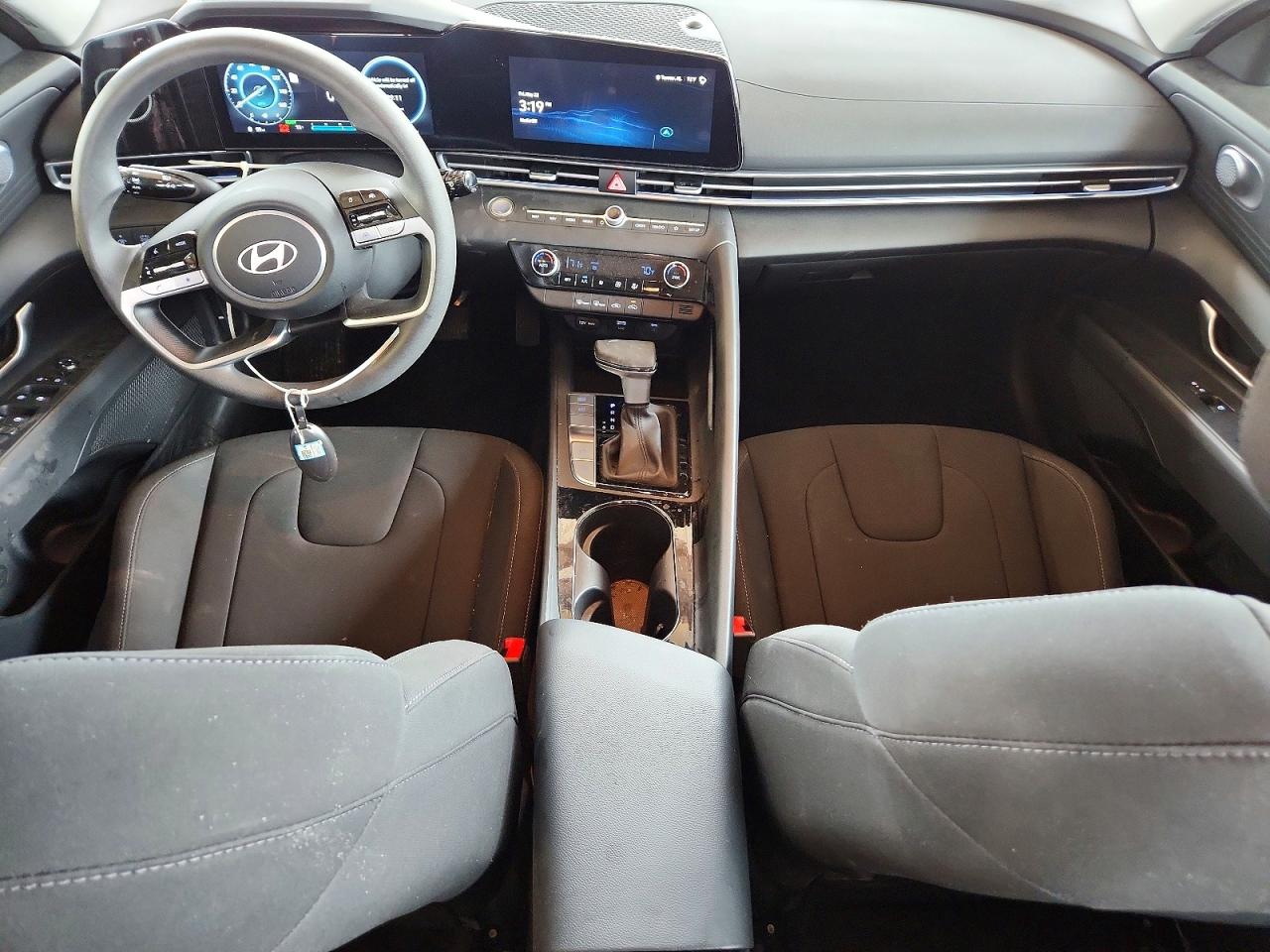 2024 HYUNDAI ELANTRA BLUE photo 15