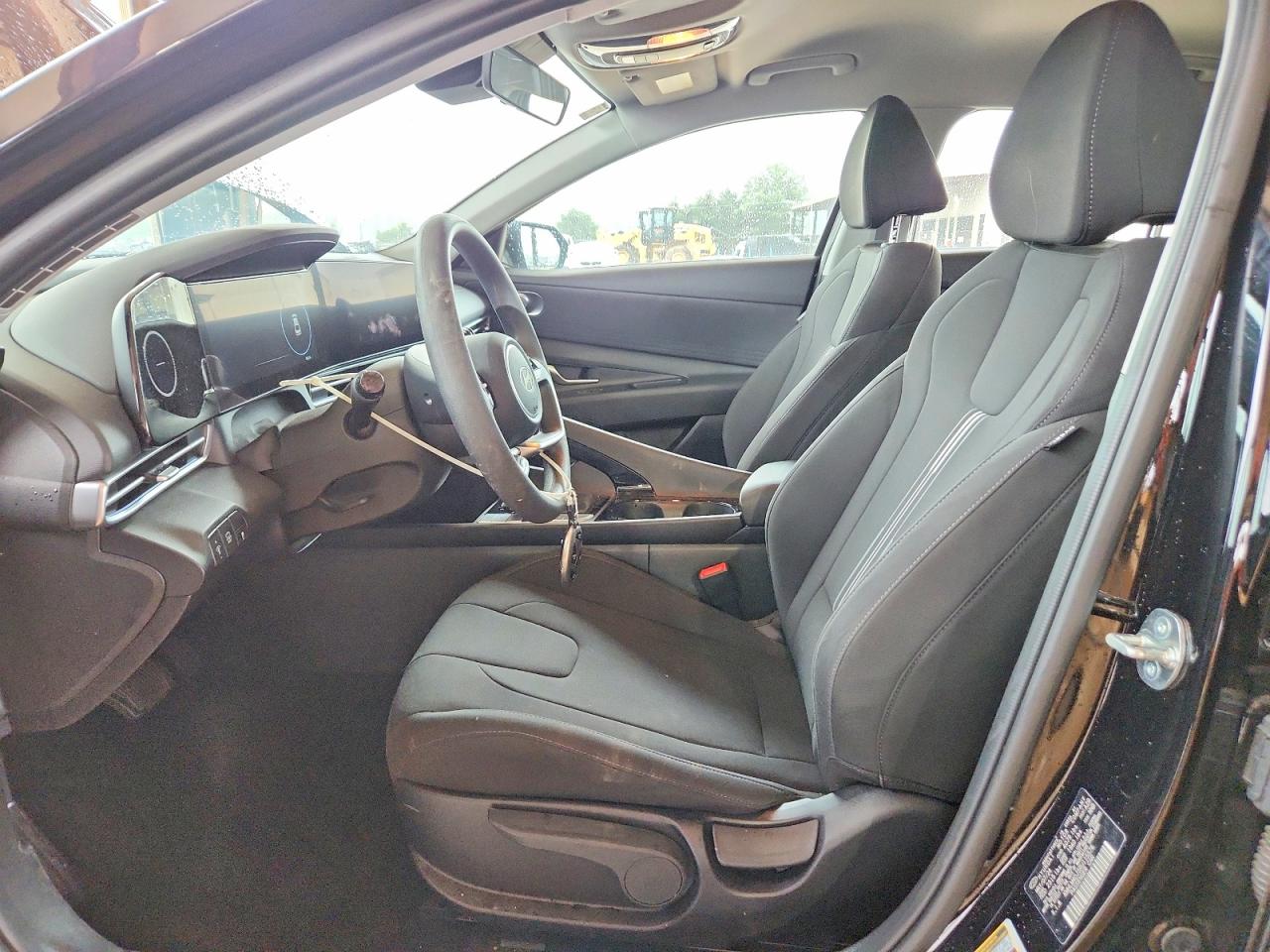 2024 HYUNDAI ELANTRA BLUE photo 13