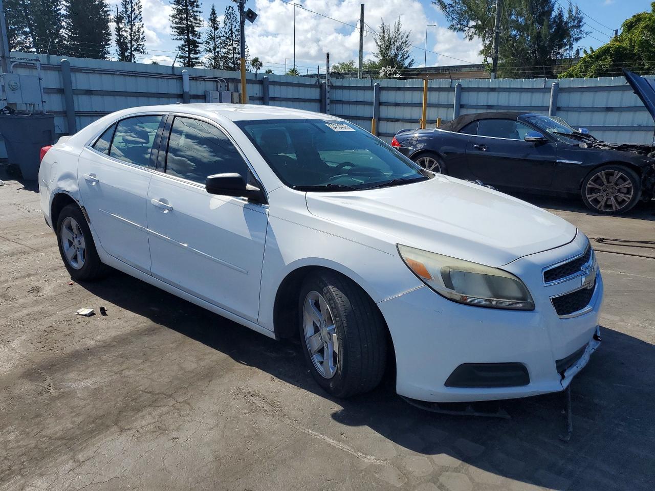2013 CHEVROLET MALIBU LS photo 4