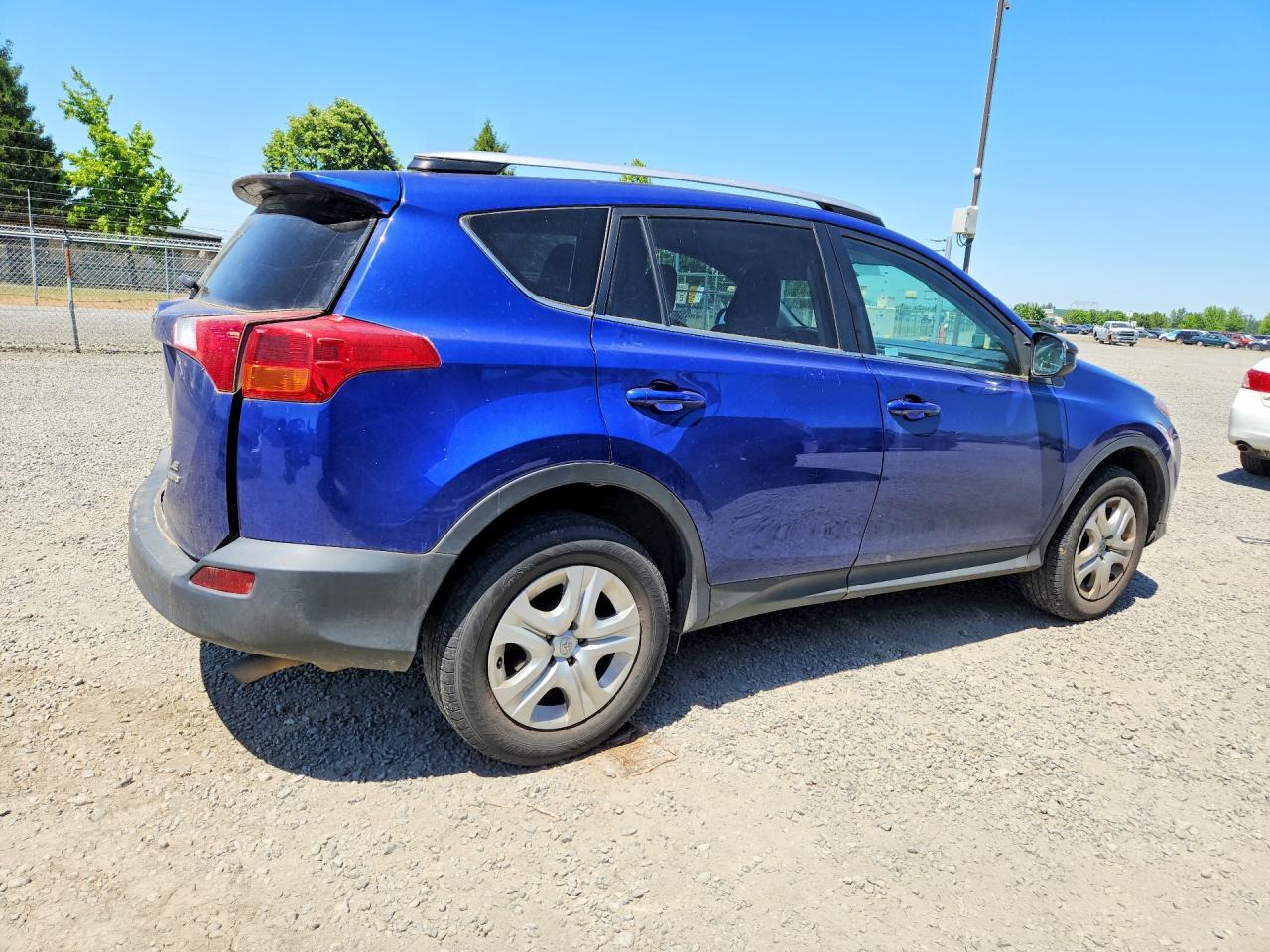 2015 TOYOTA RAV4 LE photo 5