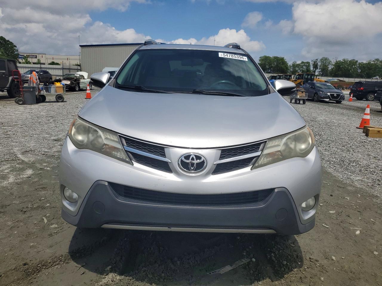 2015 TOYOTA RAV4 XLE photo 9