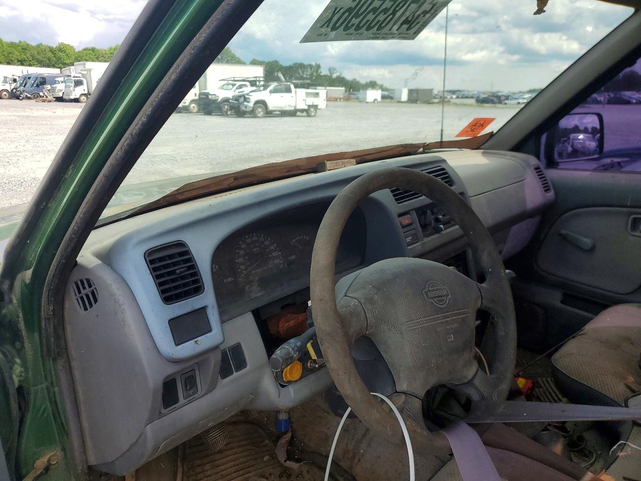 1998 NISSAN FRONTIER photo 9