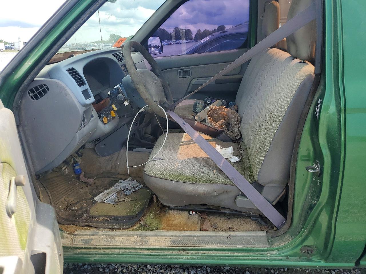 1998 NISSAN FRONTIER photo 7