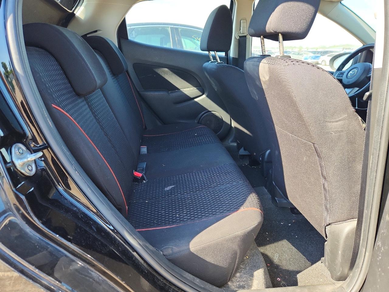 2011 MAZDA MAZDA2 photo 28