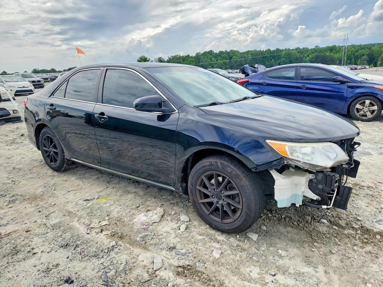 2014 TOYOTA CAMRY LE photo 7