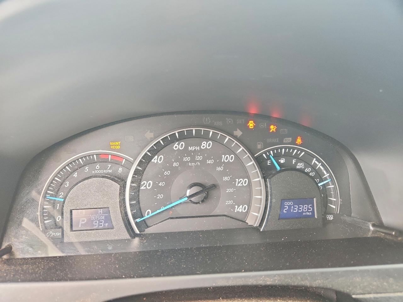 2014 TOYOTA CAMRY LE photo 17