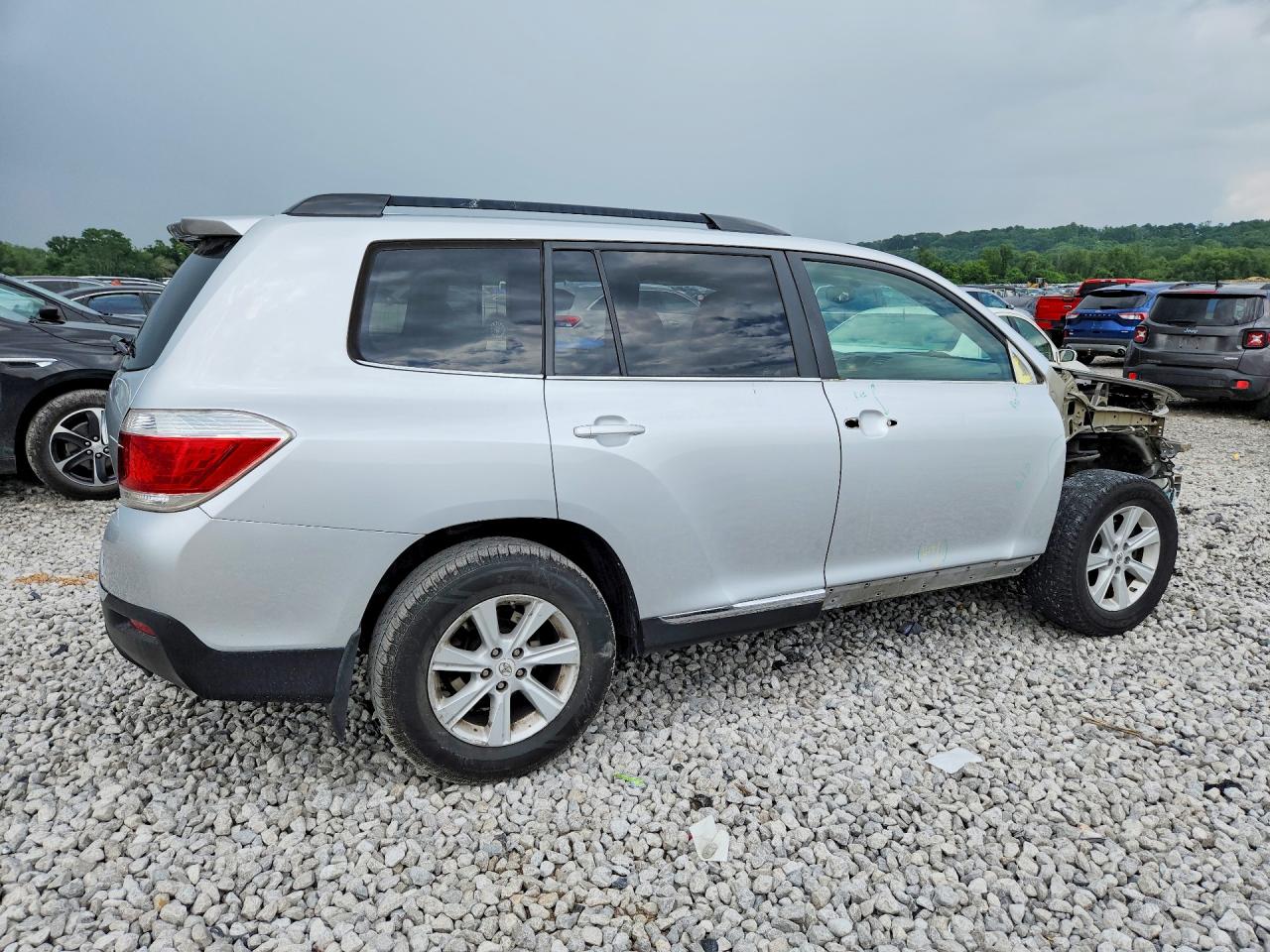 2012 TOYOTA HIGHLANDER SE photo 5