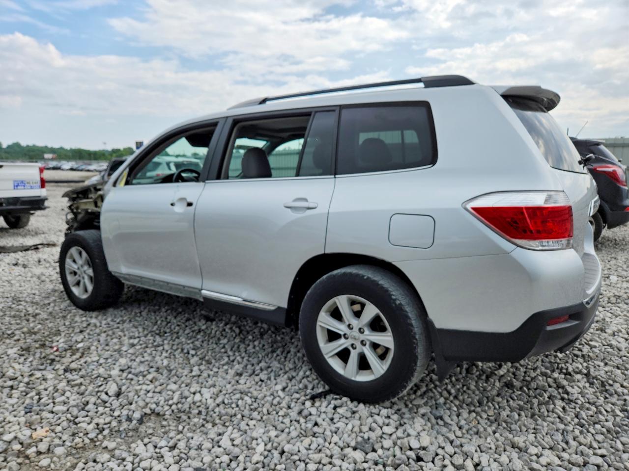 2012 TOYOTA HIGHLANDER SE photo 3