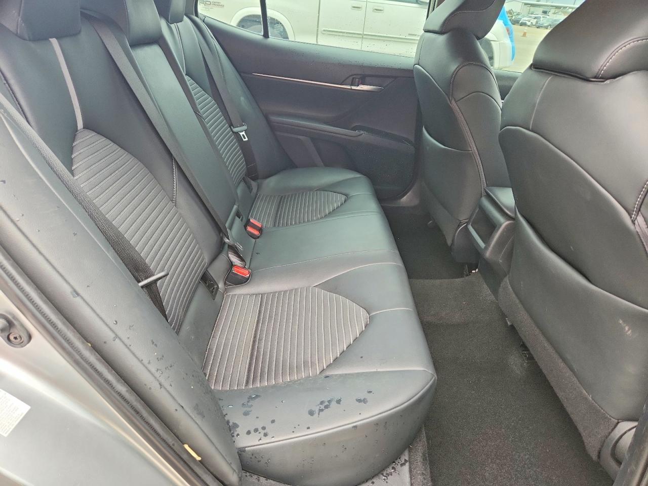 2018 TOYOTA CAMRY SE photo 19