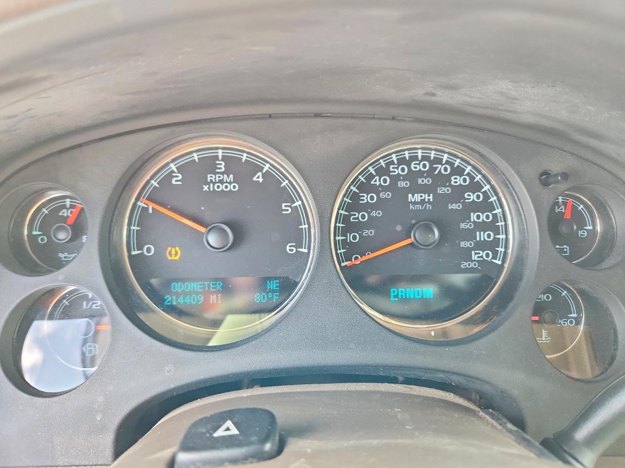 2010 GMC YUKON XL K1500 SLT photo 9