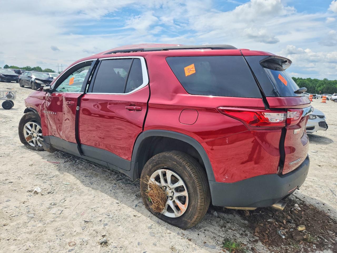 2020 CHEVROLET TRAVERSE LT photo 3