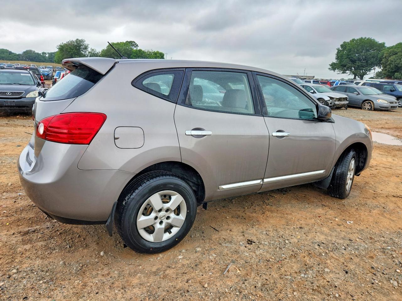 2013 NISSAN ROGUE S photo 7