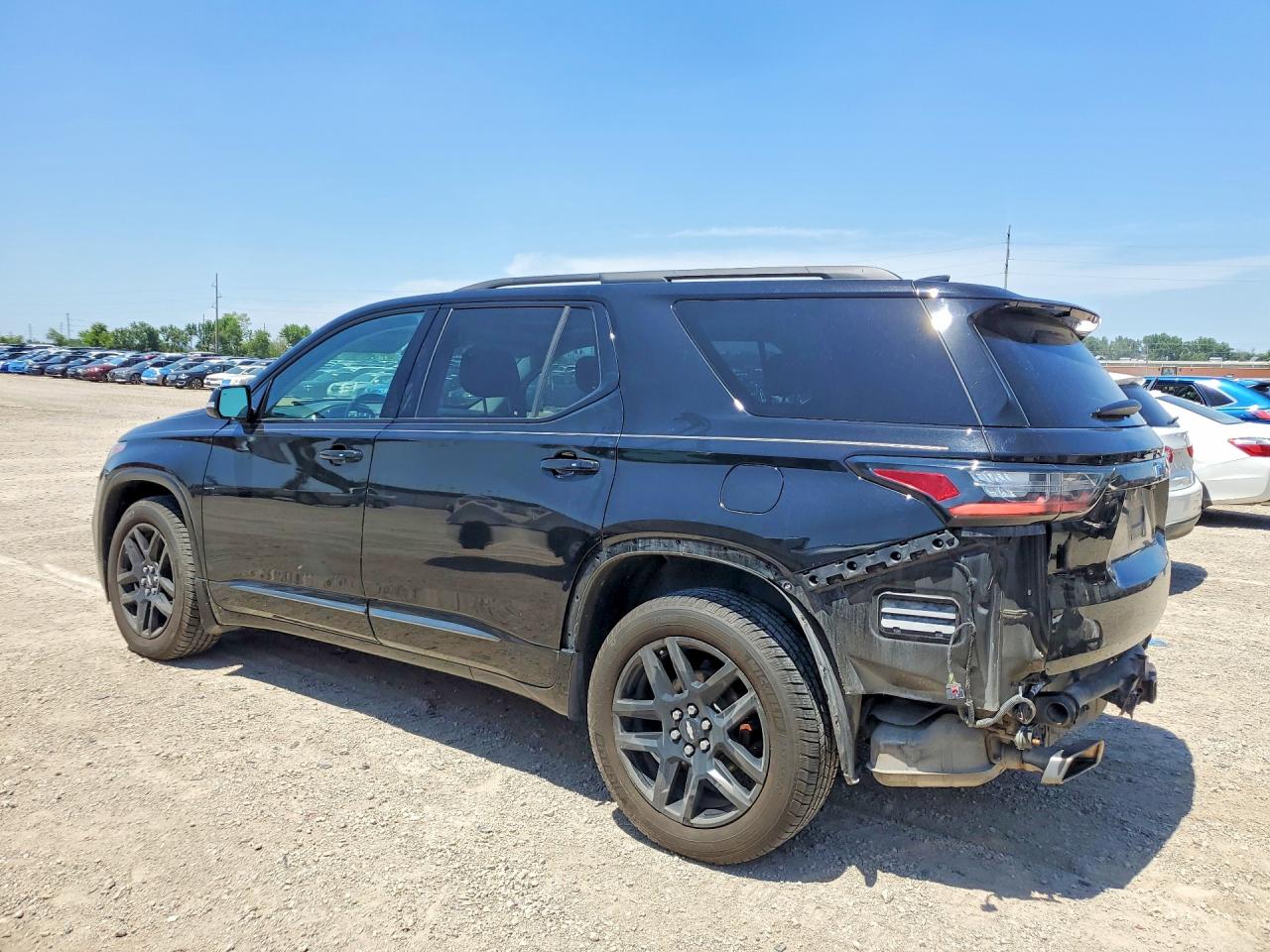 2019 CHEVROLET TRAVERSE PREMIER photo 3