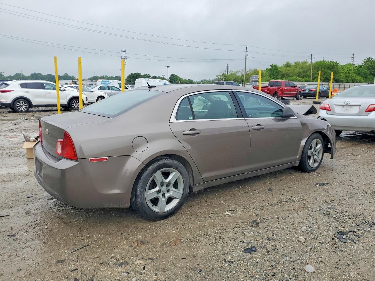 2011 CHEVROLET MALIBU LS photo 5